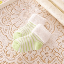 Load image into Gallery viewer, 2017 New Winter Striped Terry Socks