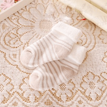 Load image into Gallery viewer, 2017 New Winter Striped Terry Socks