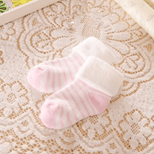 Load image into Gallery viewer, 2017 New Winter Striped Terry Socks