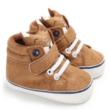 Load image into Gallery viewer, Animal Print Sneakers