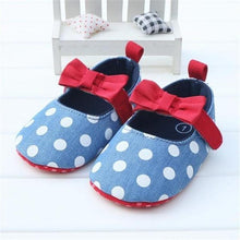 Load image into Gallery viewer, Flower Power Crib Shoes